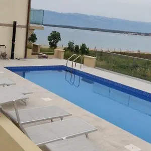  Apartment Baric